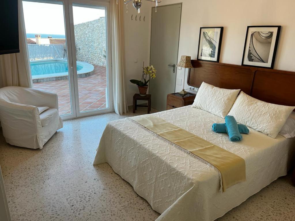 Habitaciones En Casa Miguel Caleta De Velez Eksteriør bilde